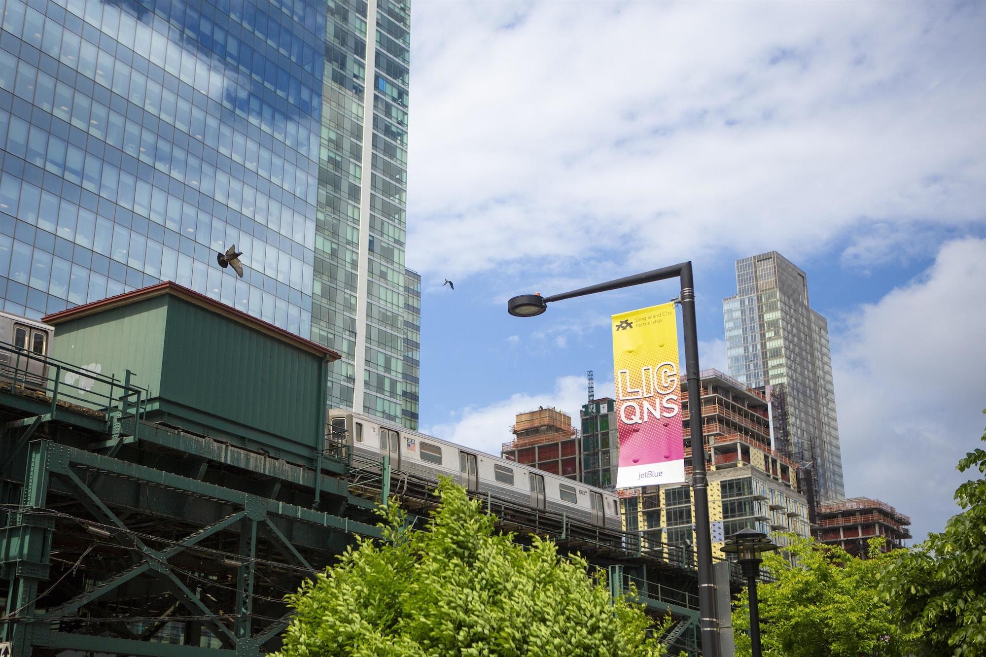 Hyatt Place Long Island City 3*