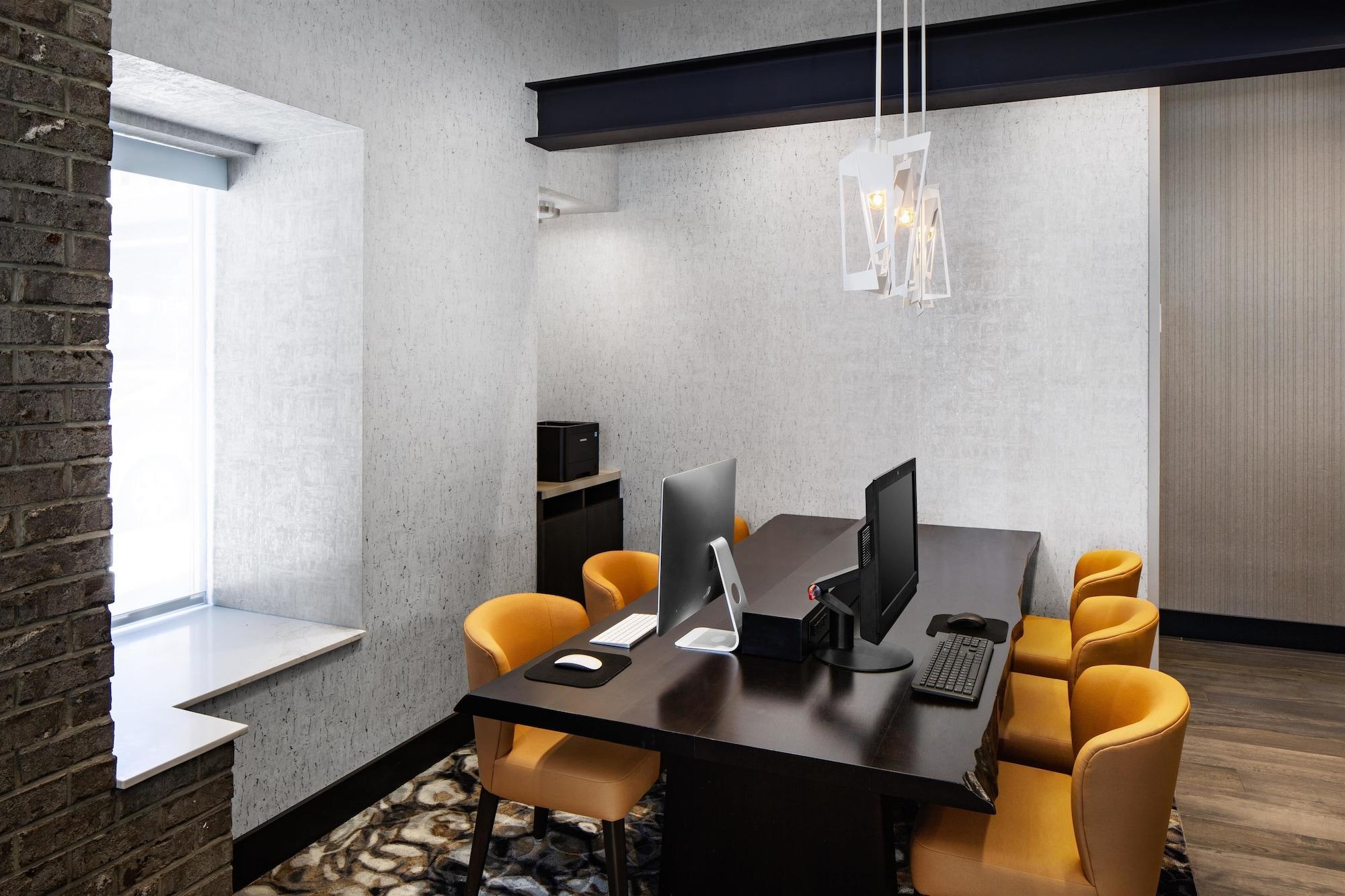 Hyatt Place Long Island City 3*